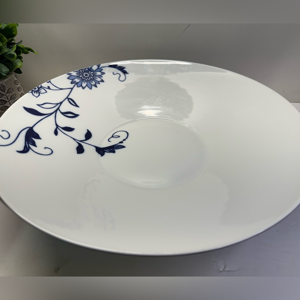 Crate & Barrel Camille Serving Platter Bowl SPAL PORCELAIN White Blue Floral 15"